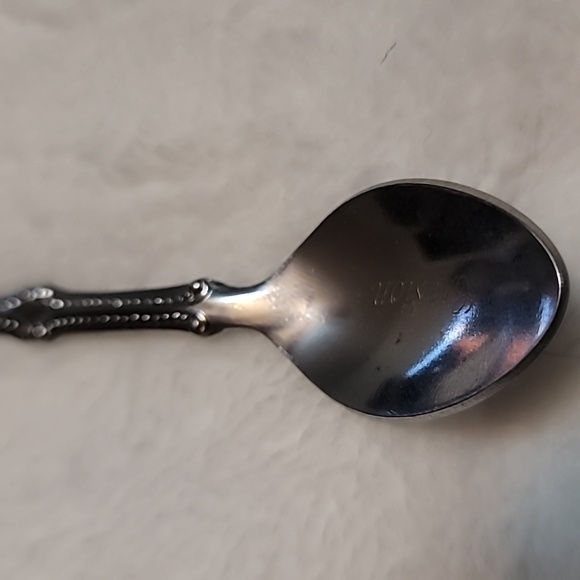 Souvenir Spoon Collectible Trillium Flower - Picture 5 of 5